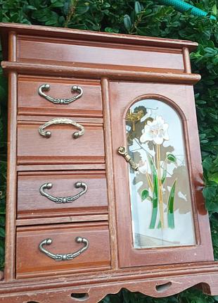 Шкаф мини винтажный из натурального дерева, большой размер, есть немного подряпин , а...