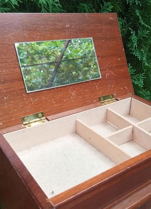 Шкаф мини винтажный из натурального дерева, большой размер, есть немного подряпин , а...