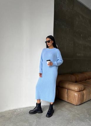 Вязанное бесшовное платье миди шерсть