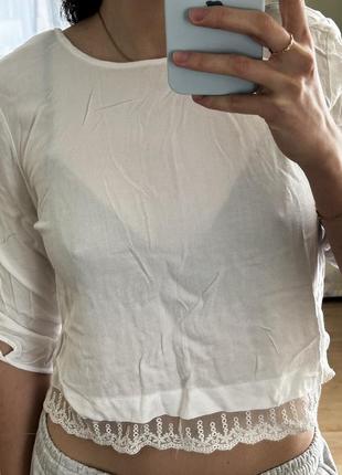 Білий топ bershka