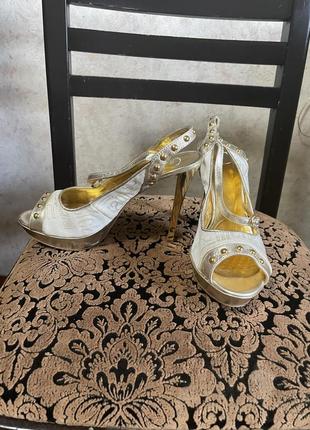 Босоніжки vero cuoio