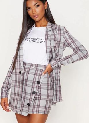 Серая юбка prettylittlething