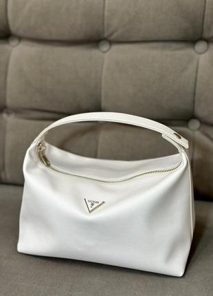 Біла сумка guess