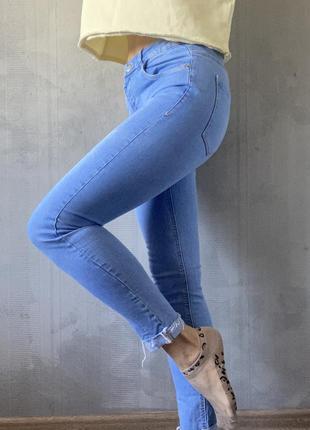 Голубые джинсы скинни zara2 фото