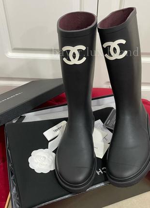 Чоботи в стилі chanel