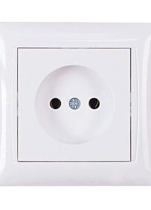 Розетка внешней установки одинарная б/з белая ip20 tnsy