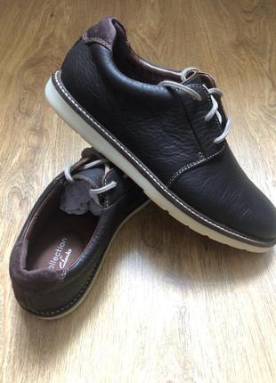 Туфлі clarks