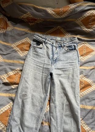 Женские джинсы