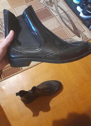 Резиновые сапоги