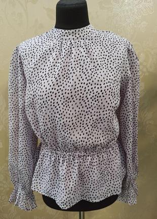Блуза с баской, лавандовый (лиловый) цвет в черную точку, с длинным рукавом-баской, очень нежная, new look
