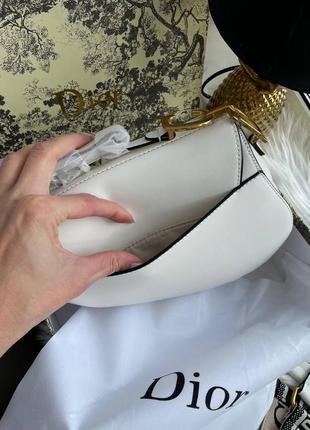 Сумка в стиле dior saddle белая 5