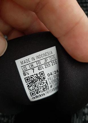 Кросівки adidas 40р4 фото