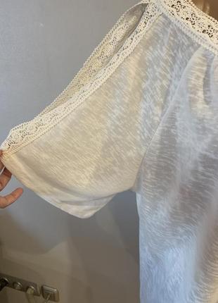 Стильная белоснежная трикотажная блузка с кружевом, батал5 фото