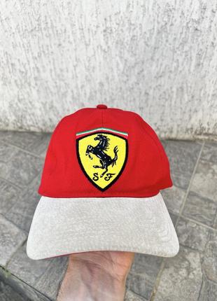 Винтажная кепка ferrari f1