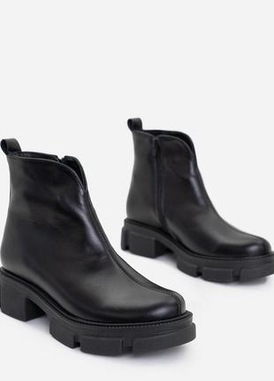 Черные кожаные ботинки на меху со швом3 фото