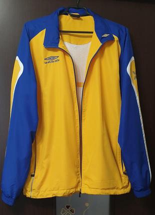 Оригинальная спортивная куртка от британского бренда umbro. как новая.