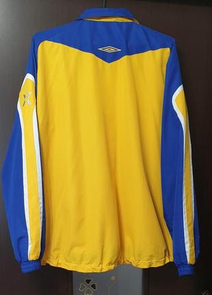 Оригинальная спортивная куртка от британского бренда umbro. как новая.