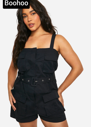 Комбинезон женский шортами карго черный с поясом от бренда boohoo 20