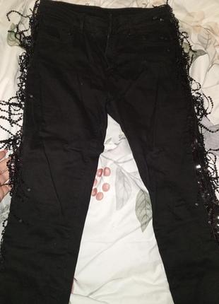 Брюки з нашивками