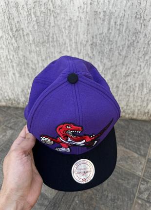 Бейсболка кепка mitchell&amp;ness raptors nba6 фото