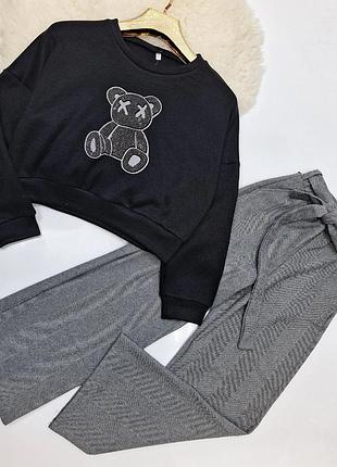 Тепленький костюмчик