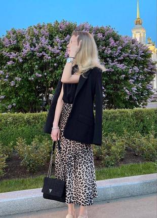Трендовая юбка с леопардовым принтом2 фото