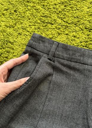 Стильные брюки бананы max mara