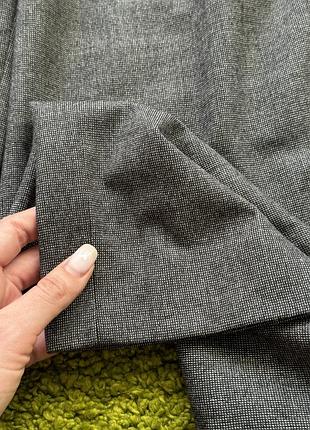 Стильные брюки бананы max mara