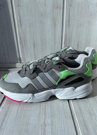 Кросівки adidas.42