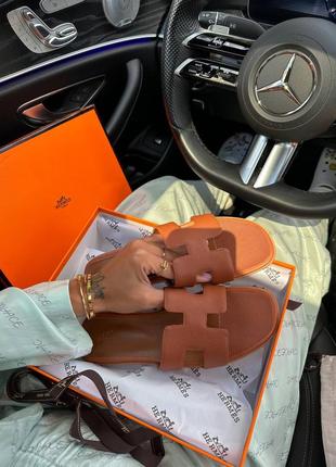 Шльопанці в стилі hermes oran slippers brown premium тапочки5 фото