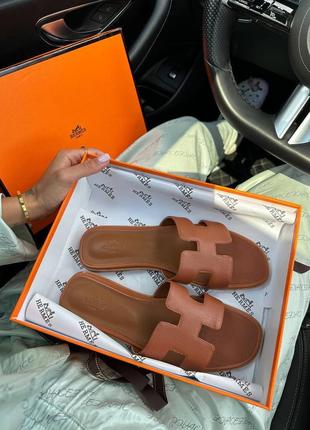 Шльопанці в стилі hermes oran slippers brown premium тапочки2 фото