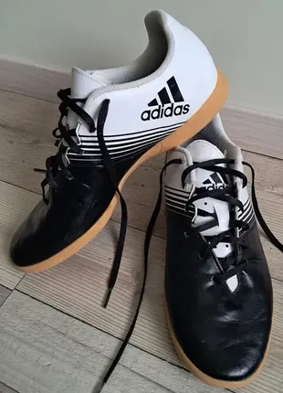 Футзалки adidas (р.43 1/3)