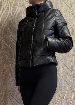 Zara натуральна кожаная куртка ,кожанка утепленная