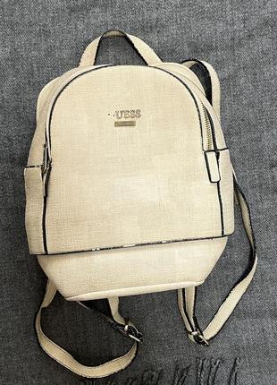 Красивый и стильный базовый брендовый рюкзак в молочном цвете