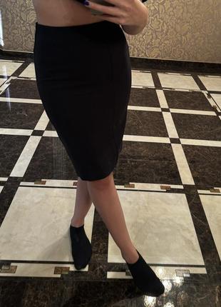 Юбка-карандаш. оригинал. trussardi. в отличном состоянии xs-s.