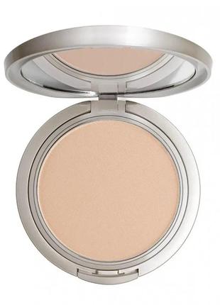 Пудра для лица artdeco hydra mineral compact foundation 60 - light beige (светло-бежевый)1 фото