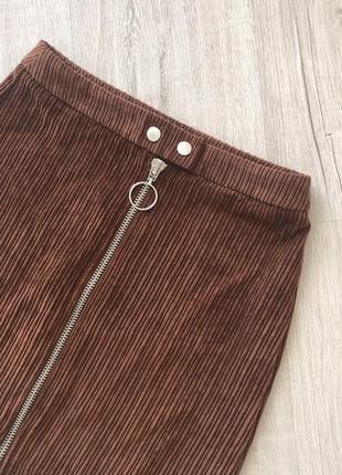 Мягкий вельветовый коричневый юбочка в рубчик от stradivarius размер xs2 фото