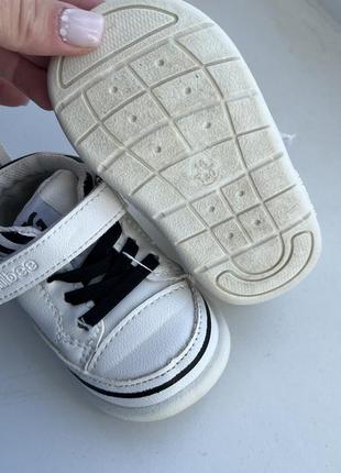 Дитячі кросівки3 фото