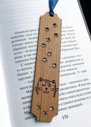 Деревянная закладка для книг "котик"3 фото