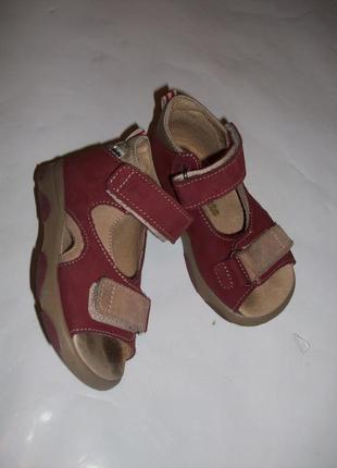 Рр 22-13,7 см. повністю шкіряні босоніжки туфлі для діток із супінатором
