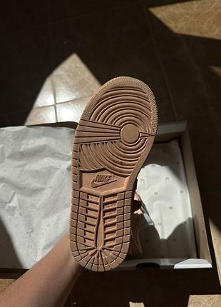 Nike 4