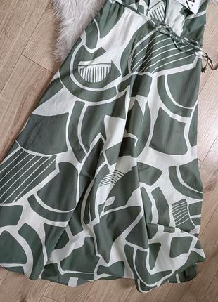 Платье с принтом и воротником хальтер от zara, размер s, l*8 фото