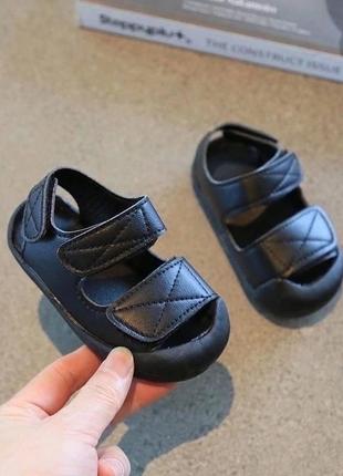 Босоніжки для дітей