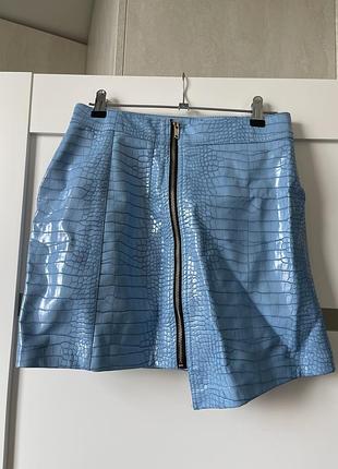 Кожаная юбка с застежкой bershka