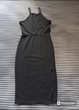 Черное платье boohoo с вырезами3 фото