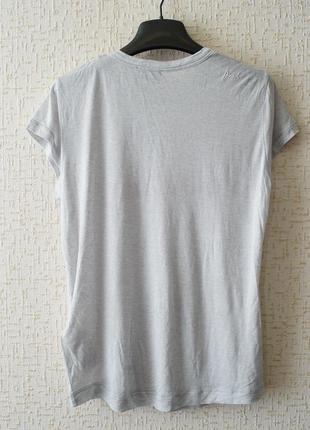 Женская футболка diesel светло-серого цвета.5 фото