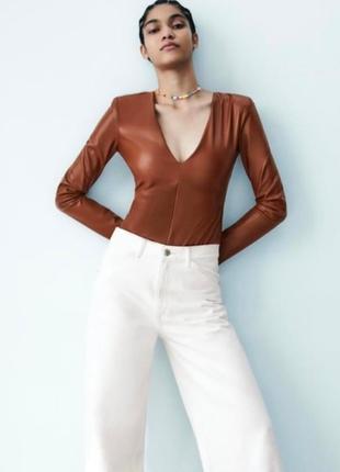Нове бодi з екошкiри вiд  zara