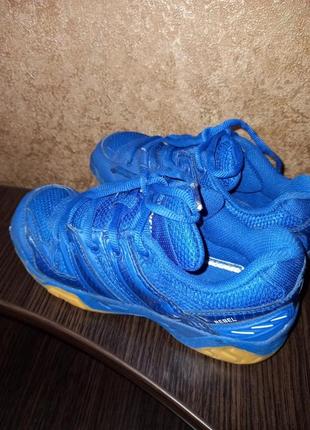 Кроссовки 3