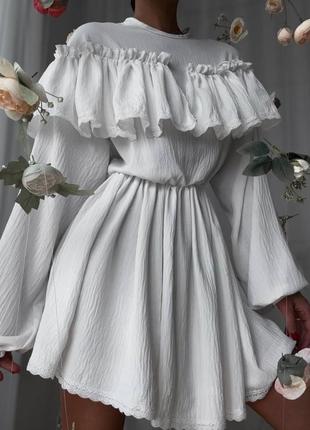 Женское короткое платье со съемной баской4 фото