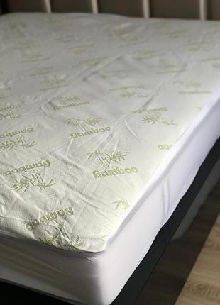 Бамбуковый непромокаемый наматрасник